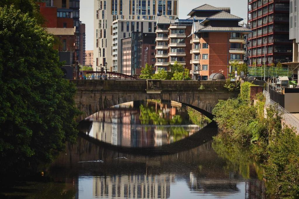 Adelphi Wharf Luxury Apartments マンチェスター エクステリア 写真