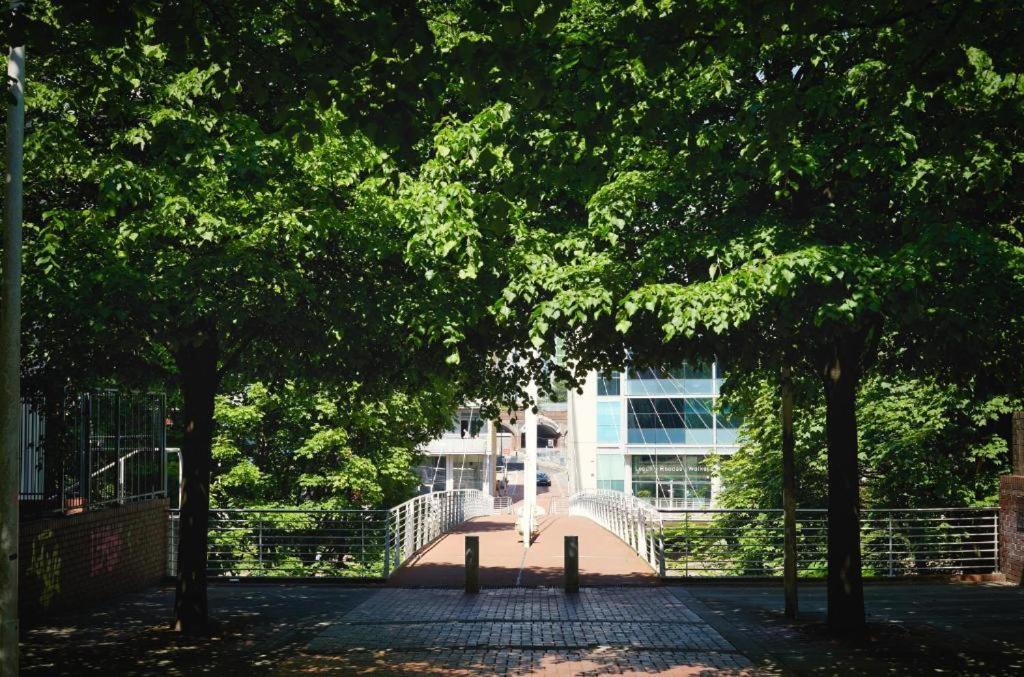 Adelphi Wharf Luxury Apartments マンチェスター エクステリア 写真